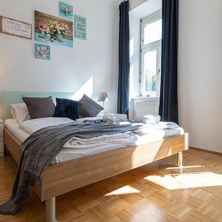 Yeshello Elegant Apartment Near Central Wien Exterior foto