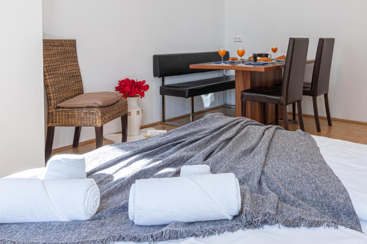 Yeshello Elegant Apartment Near Central Wien Exterior foto