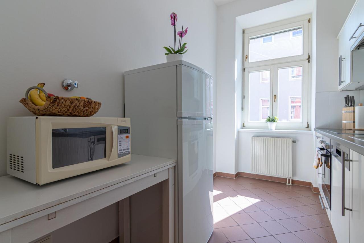 Yeshello Elegant Apartment Near Central Wien Exterior foto